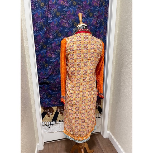 π Wonderful embroidered tunic - Picture 8 of 8